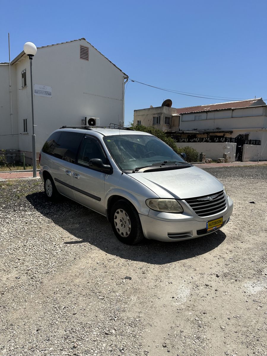 Chrysler Town & Country 2nd hand, 2007, private hand