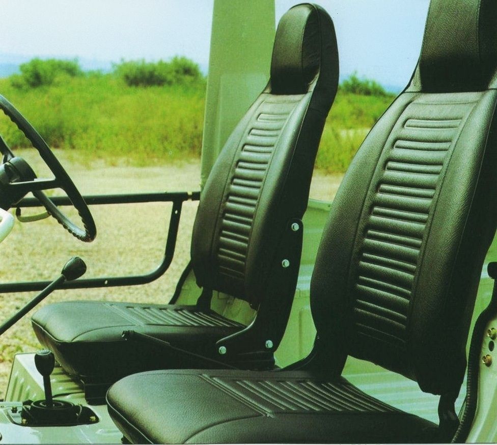 Daihatsu Wildcat 1985. Siéges avants. VUS 3-portes, 1 génération