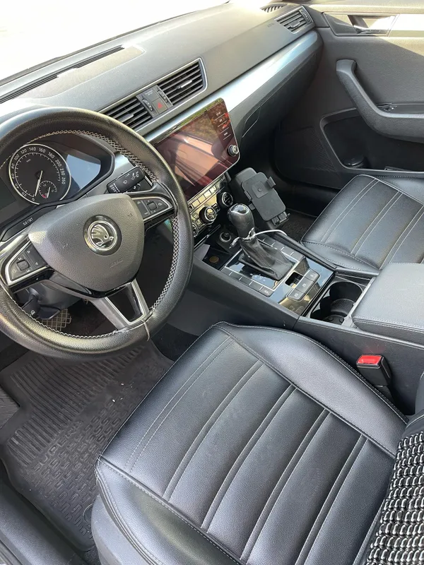 Škoda Superb 2ème main, 2019, main privée