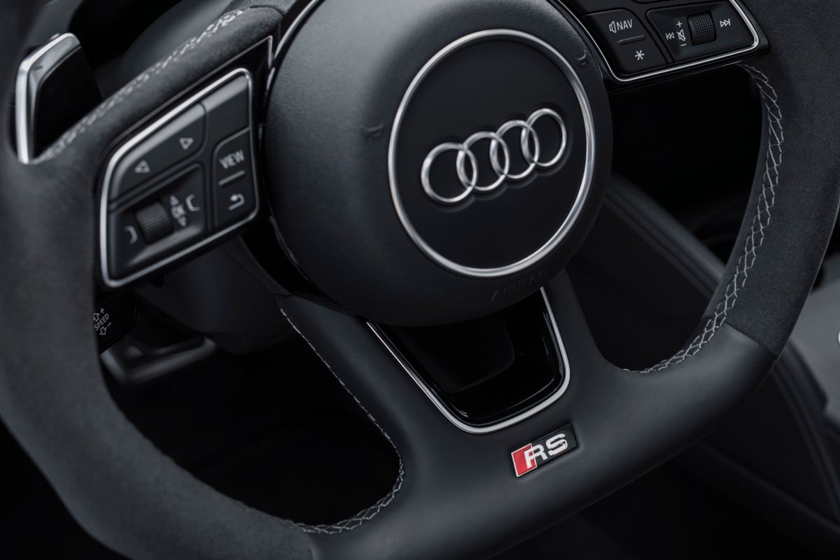 Audi RS3 2017. Steering wheel. Sedan, 2 generation, restyling