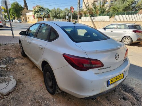 Opel Astra 2nd hand, 2013