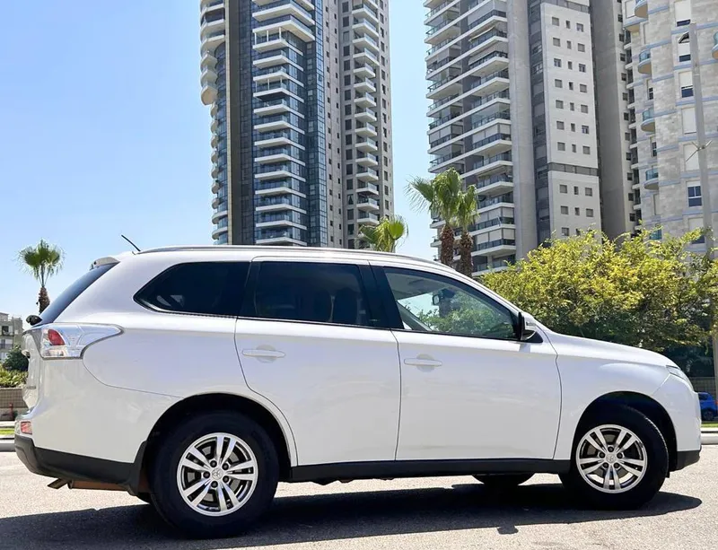Mitsubishi Outlander 2ème main, 2015, main privée