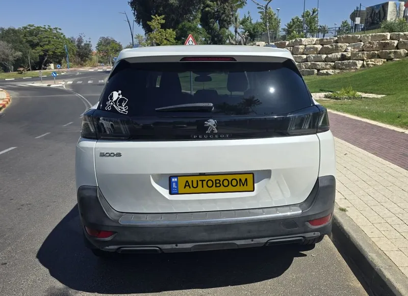 פיג'ו 5008 יד 2 רכב, 2022, פרטי