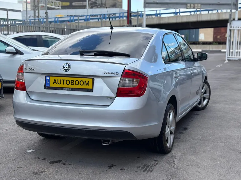 Skoda Rapid с пробегом, 2013