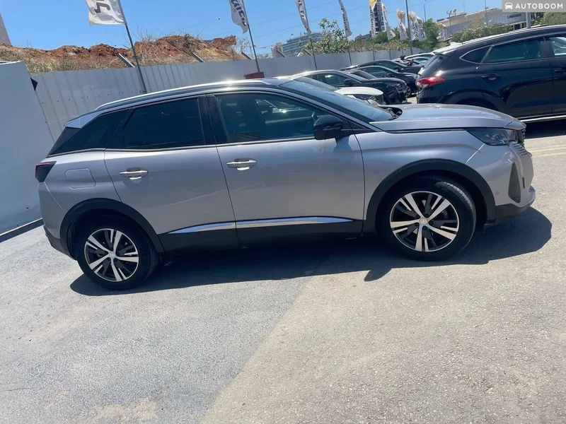 Peugeot 3008 2nd hand, 2024