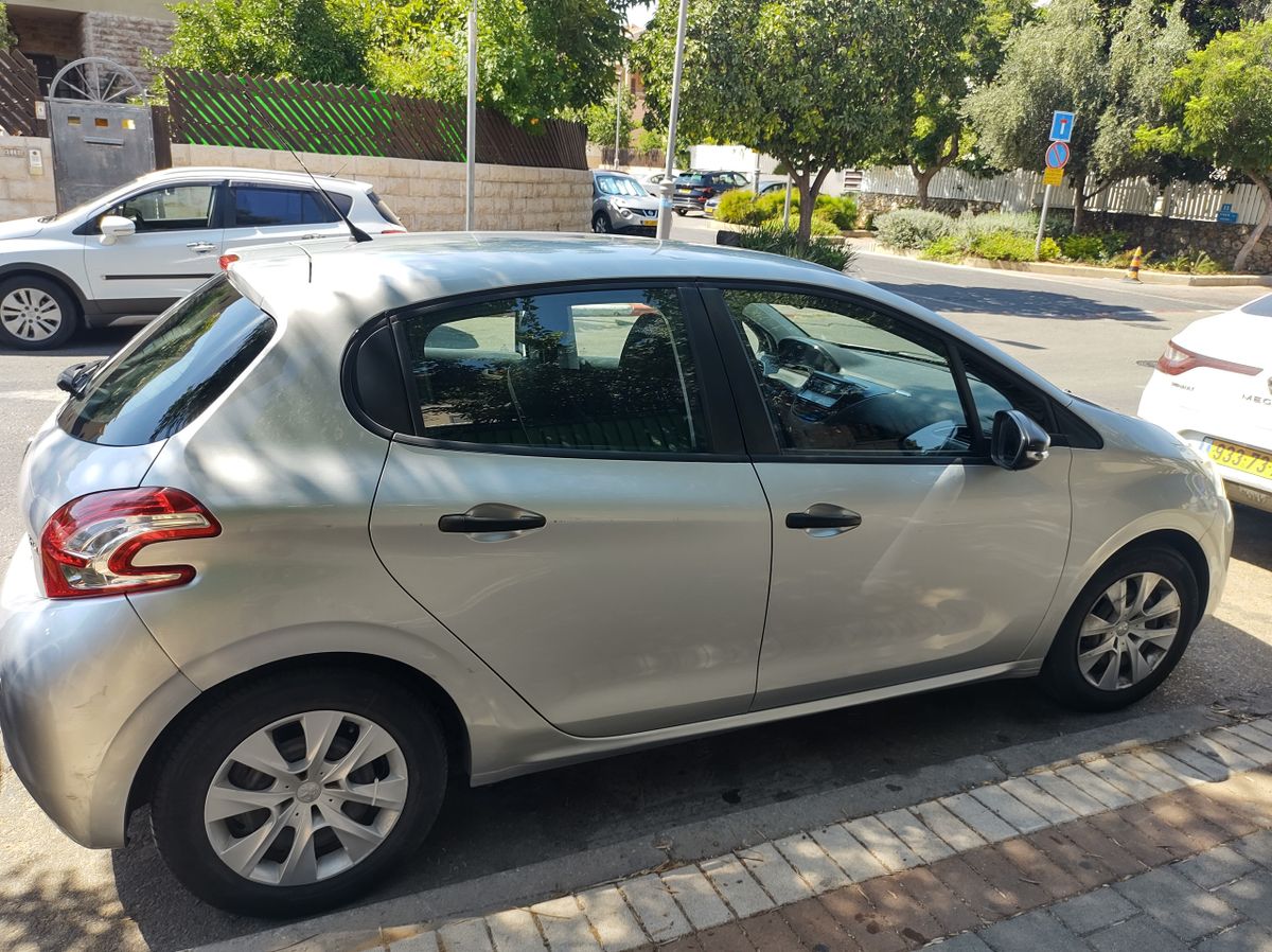 Peugeot 208 с пробегом, 2015, частная рука