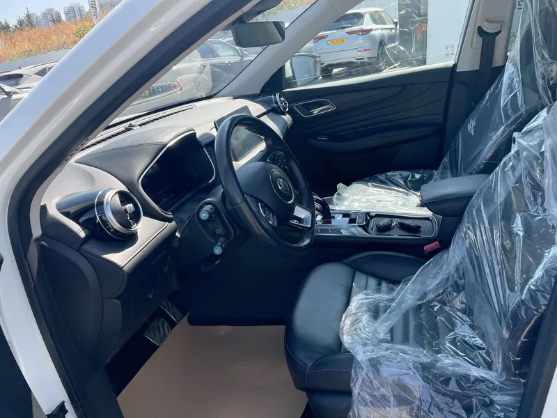 MG EHS 2ème main, 2022, main privée