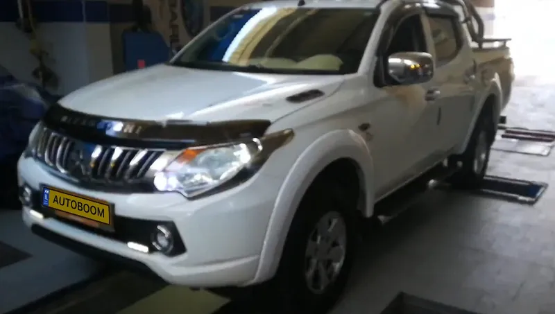 Mitsubishi L200 2nd hand, 2017, private