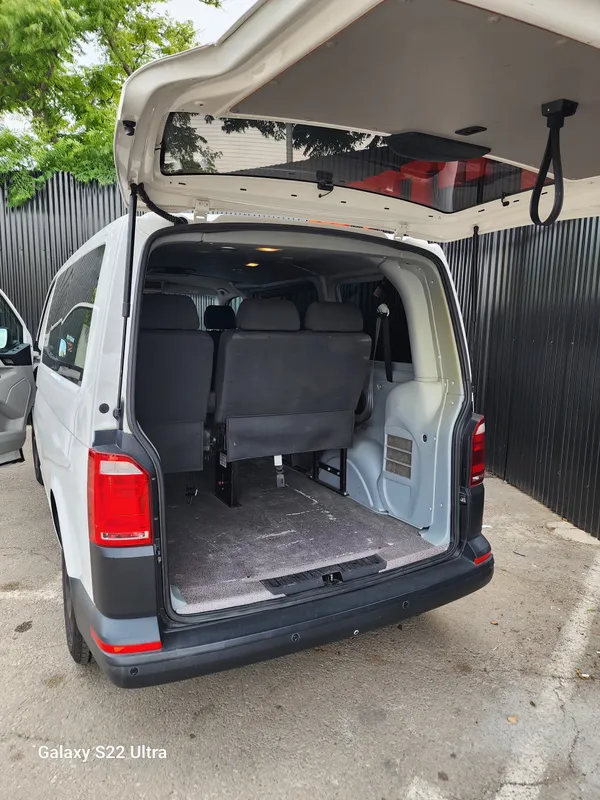 Volkswagen Transporter 2nd hand, 2017, private hand