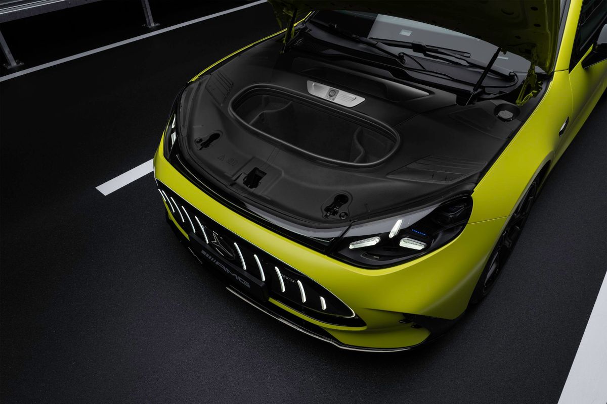 Mercedes AMG GT. Багажник.