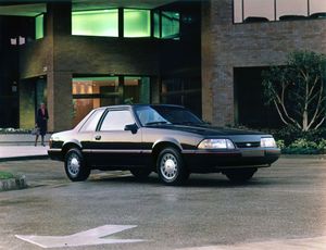Ford Mustang 1986. Carrosserie, extérieur. Coupé, 3 génération, restyling