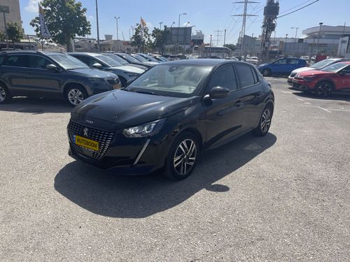 Peugeot 208, 2022, фото