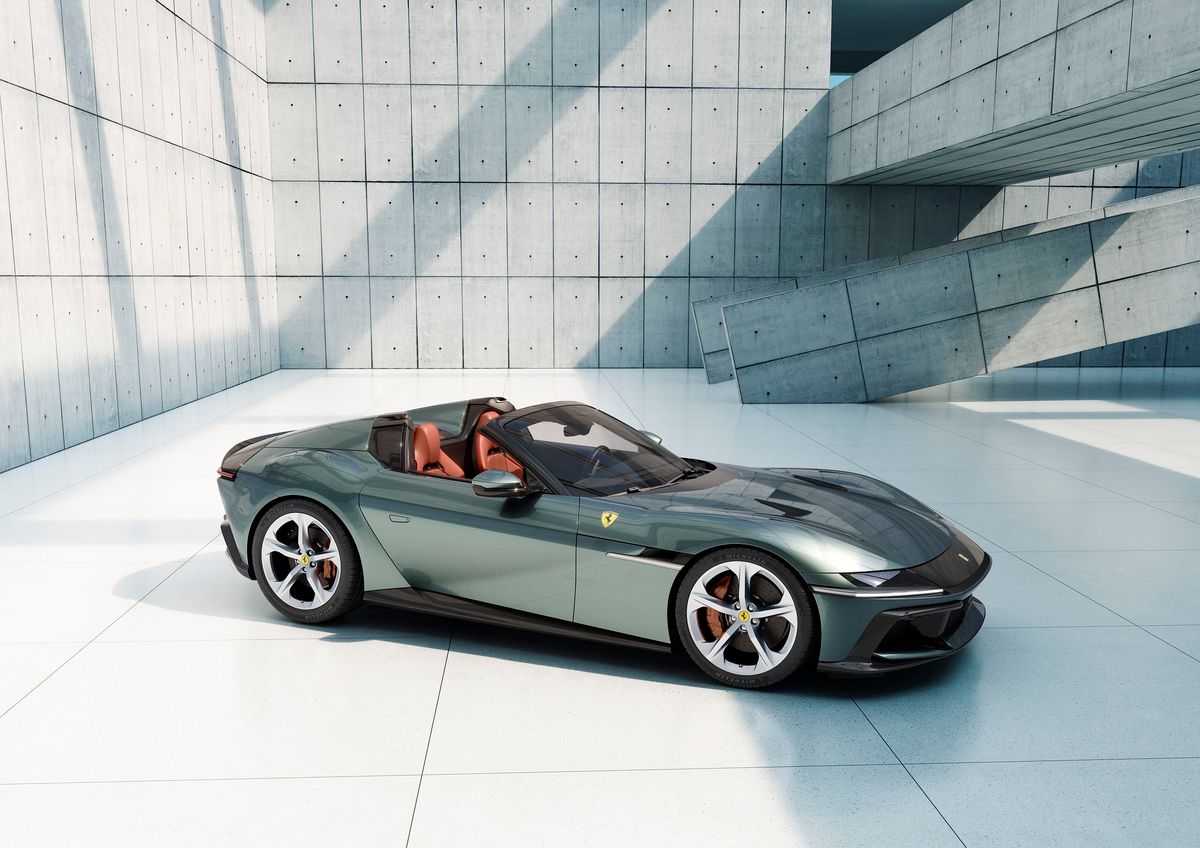 Ferrari 12Cilindri 2025. Bodywork, Exterior. Cabrio, 1 generation