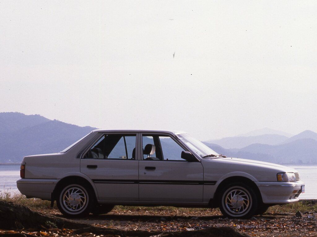קיה קפיטל 1989. מרכב, צורה. סדאן, 1 דור