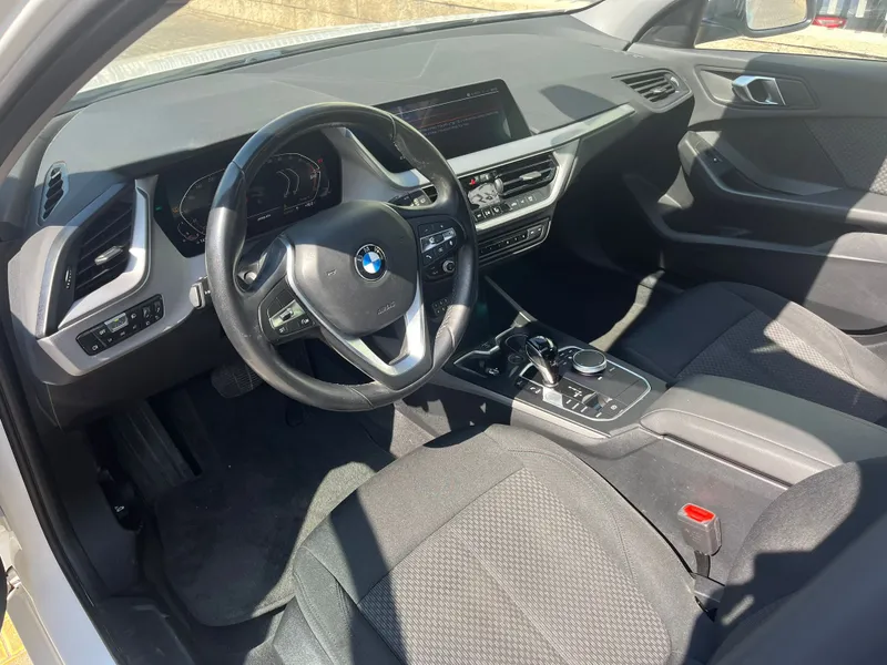 BMW 1 series 2nd hand, 2022, private hand