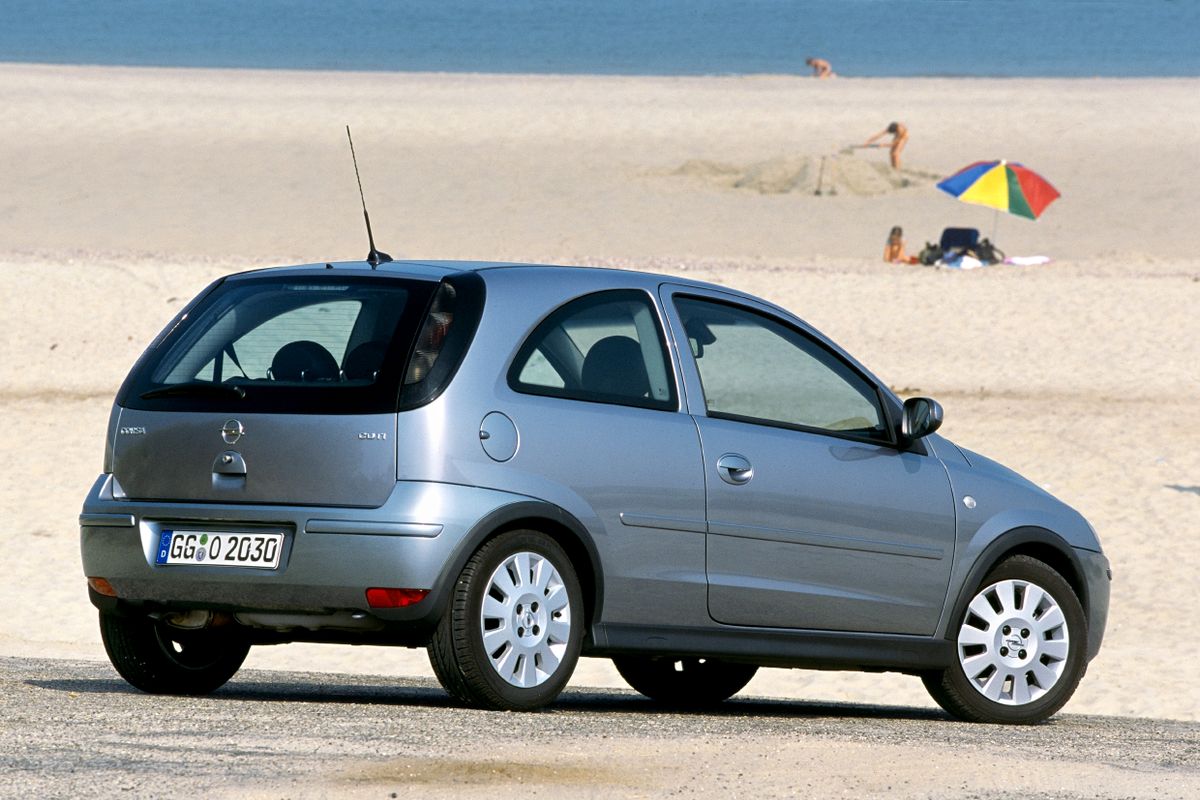 Opel Corsa 2003. Carrosserie, extérieur. Mini 3-portes, 3 génération, restyling