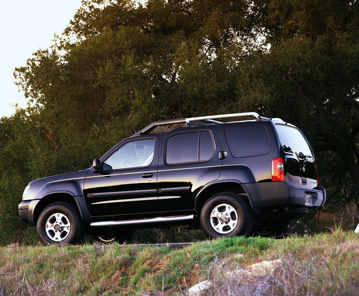 ניסאן אקסטרה 1999. מרכב, צורה. רכב שטח 5 דלתות, 1 דור