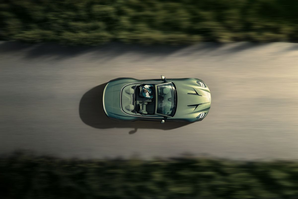 Aston Martin Vanquish 2024. Кузов, экстерьер. Кабриолет, 3 поколение
