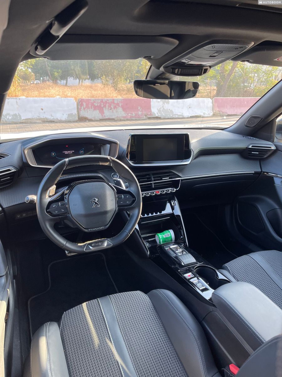 Peugeot 2008 2nd hand, 2023, private