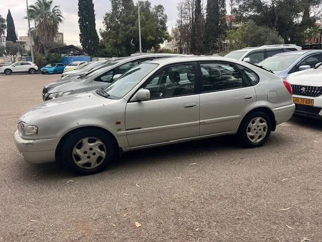 Toyota Corolla 2ème main, 2001, main privée