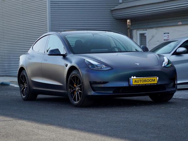 Tesla Model 3 2nd hand, 2021, private hand