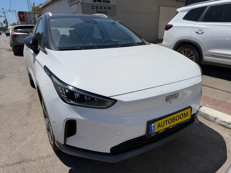 Geely Geometry C 2nd hand, 2022, private