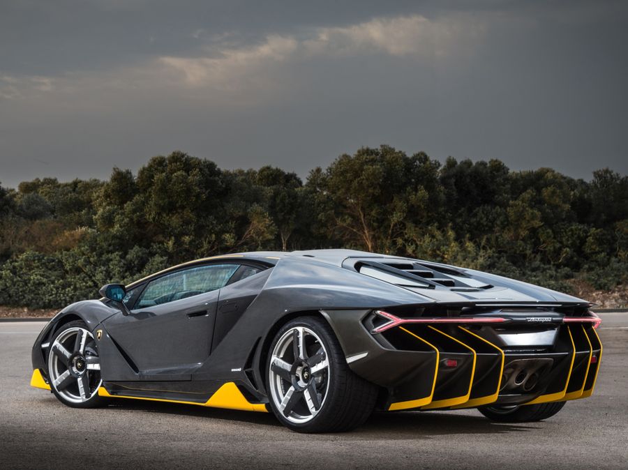 Lamborghini. Incarnation of speed and wealth | Lamborghini: 350 ...