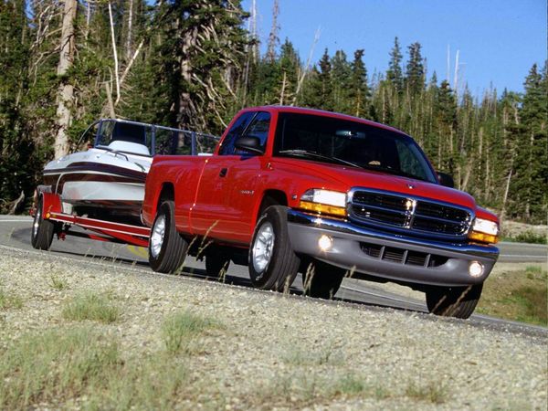 دودج داكوتا 1997. الهيكل، المظهر الخارجي. بيكاب كبين ونصف, 2 الجيل