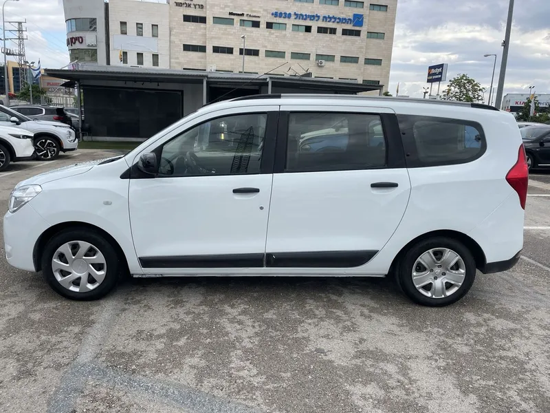 Dacia Lodgy 2nd hand, 2021