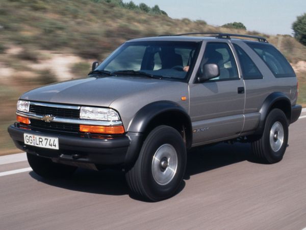 שברולט בלייזר ‏1994. מרכב, צורה. רכב שטח 3 דלתות, 2 דור