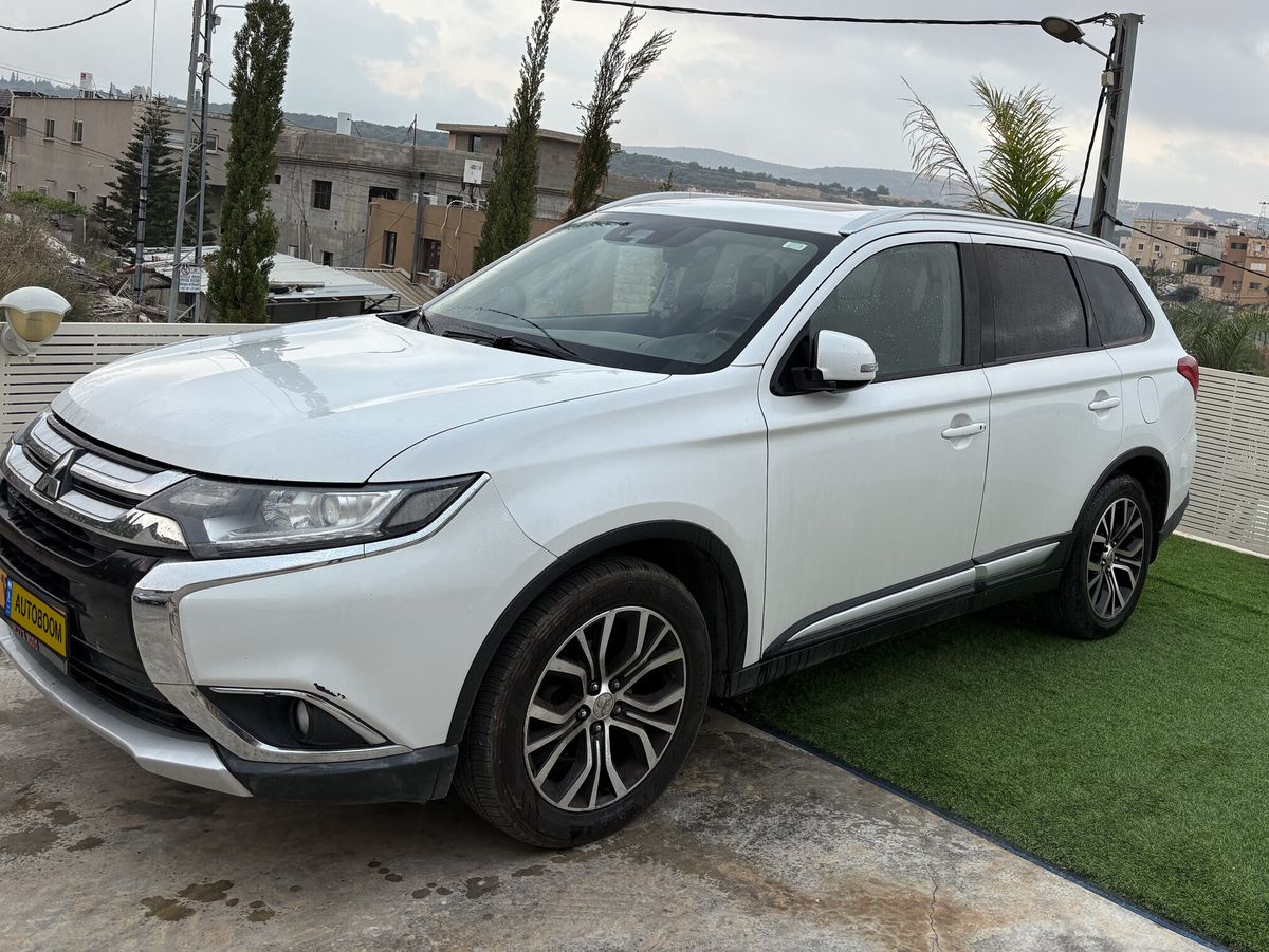 Mitsubishi Outlander 2nd hand, 2018, private