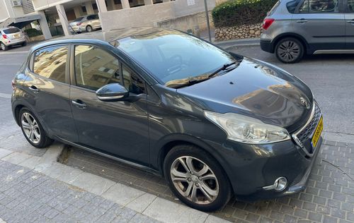 Peugeot 208 2nd hand, 2012, private hand