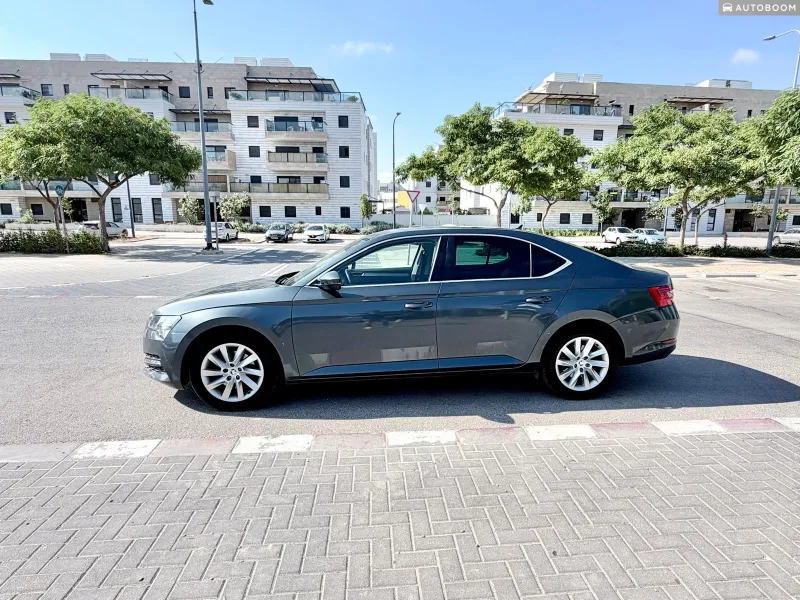 סקודה סופרב יד 2 רכב, 2021