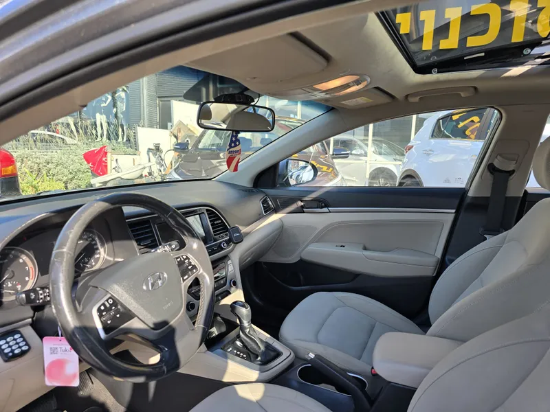 Hyundai Elantra с пробегом, 2018, частная рука