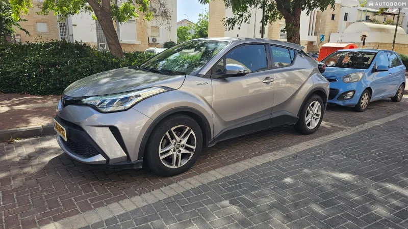 Toyota C-HR 2nd hand, 2020, private