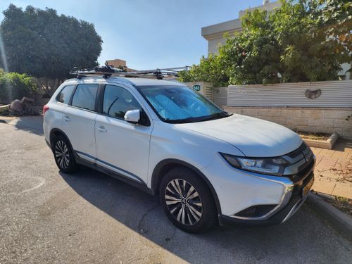 Mitsubishi Outlander, 2019, photo