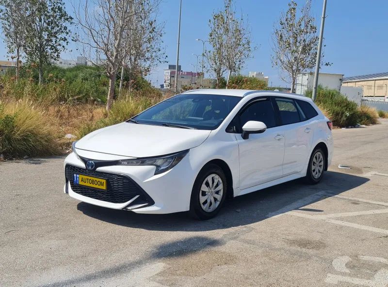 Toyota Corolla 2nd hand, 2022, private