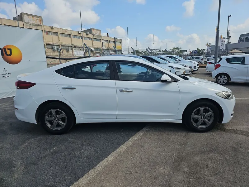 Hyundai Elantra 2nd hand, 2017, private hand