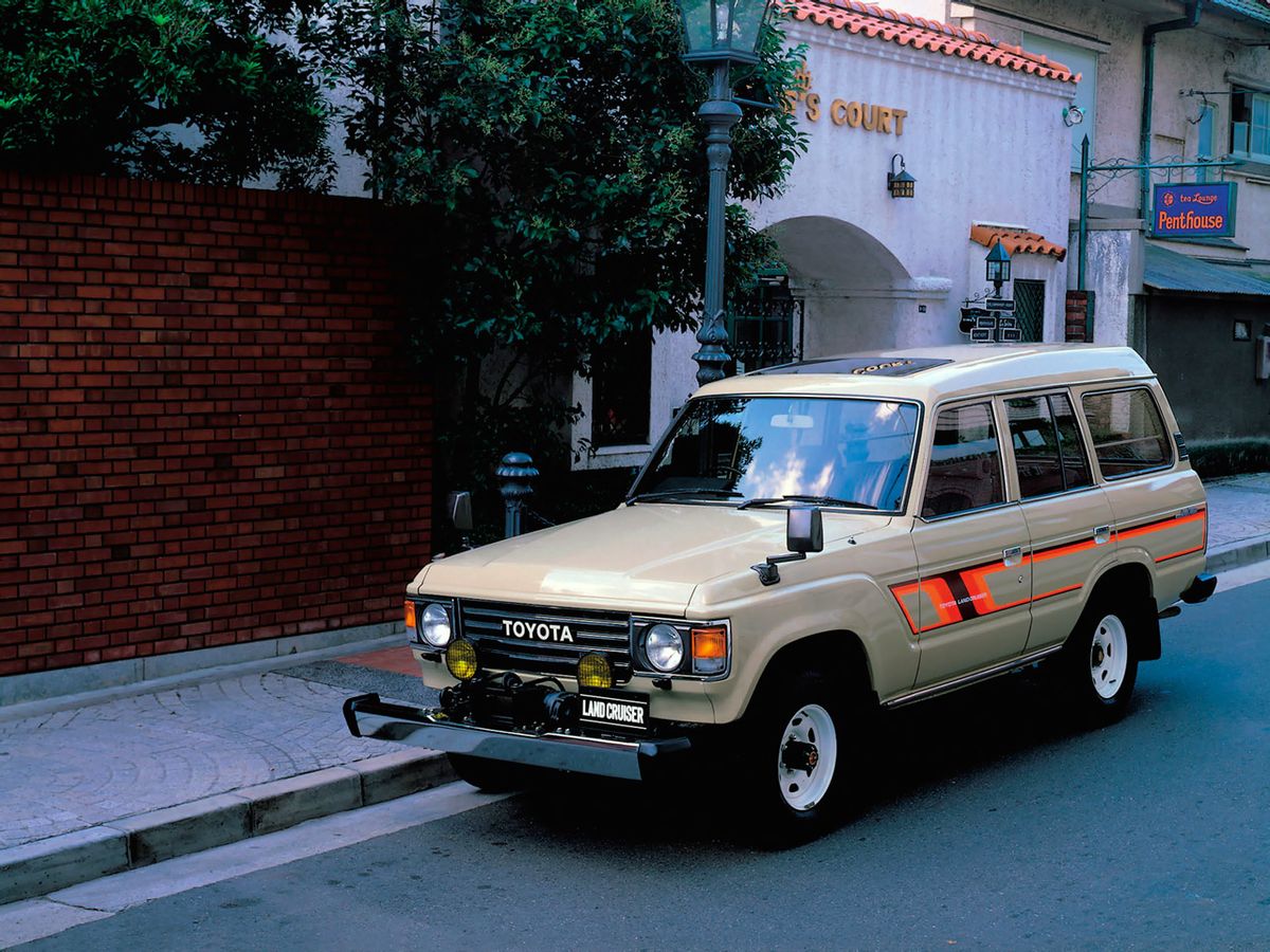 تويوتا لاند كروزر ‏1984. الهيكل، المظهر الخارجي. SUV ٥ أبواب, 7 الجيل، تحديث