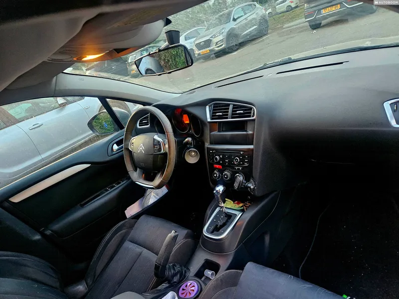 Citroen C4 с пробегом, 2011