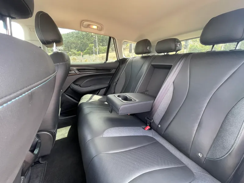 MG 5 2ème main, 2024, main privée
