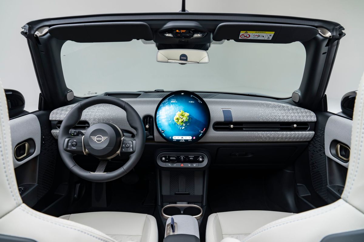 MINI Hatch 2023. Передние сидения. Кабриолет, 4 поколение
