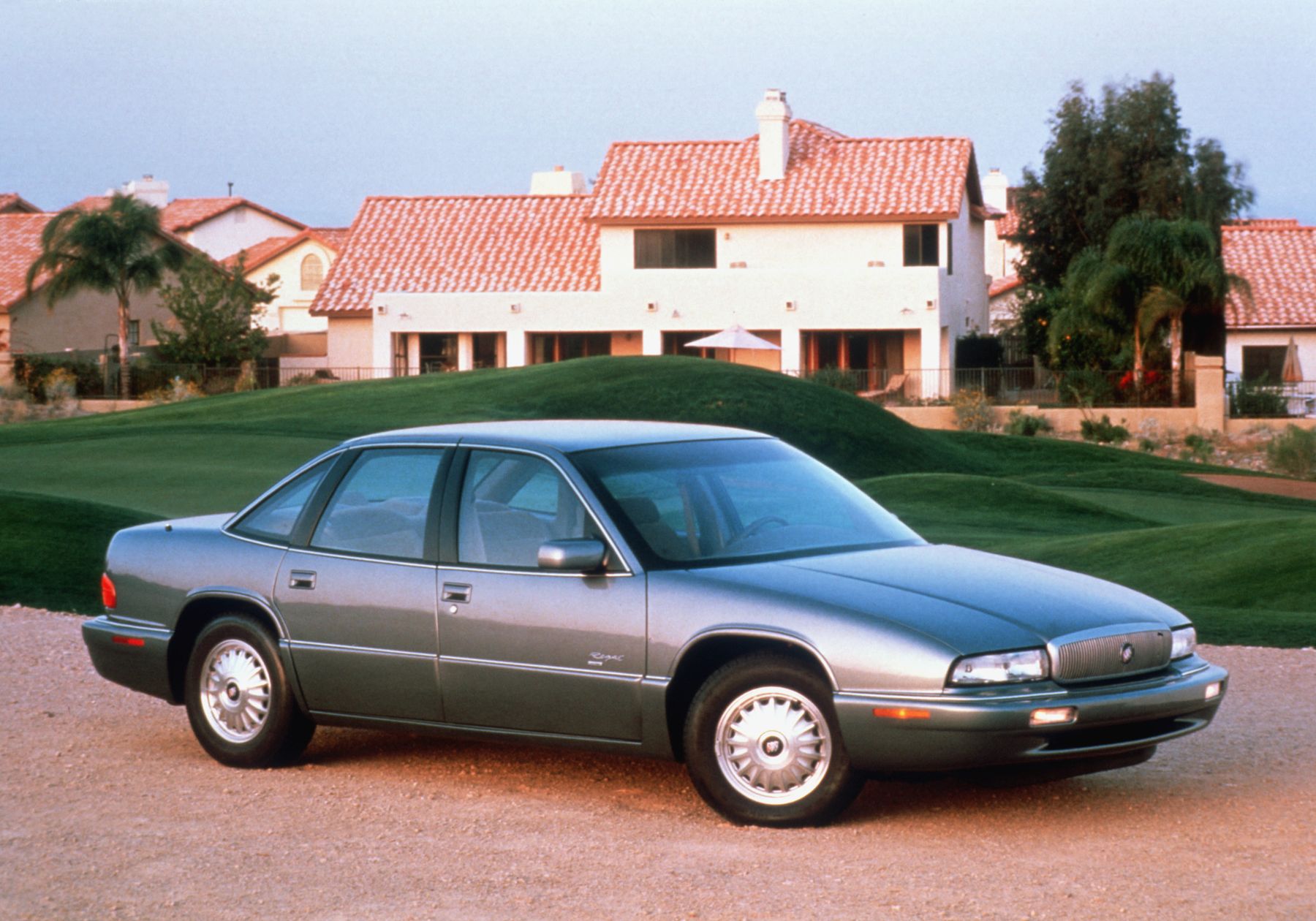 Buick Signia 1998 года