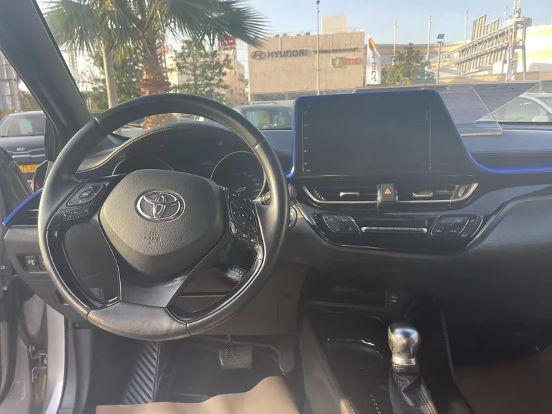 Toyota C-HR 2nd hand, 2017, private hand