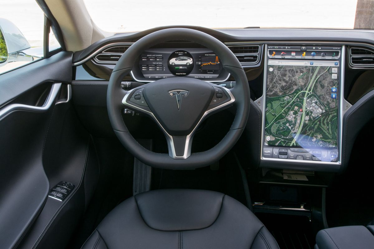 Tesla Model S 2012. Tableau de bord. Liftback, 1 génération