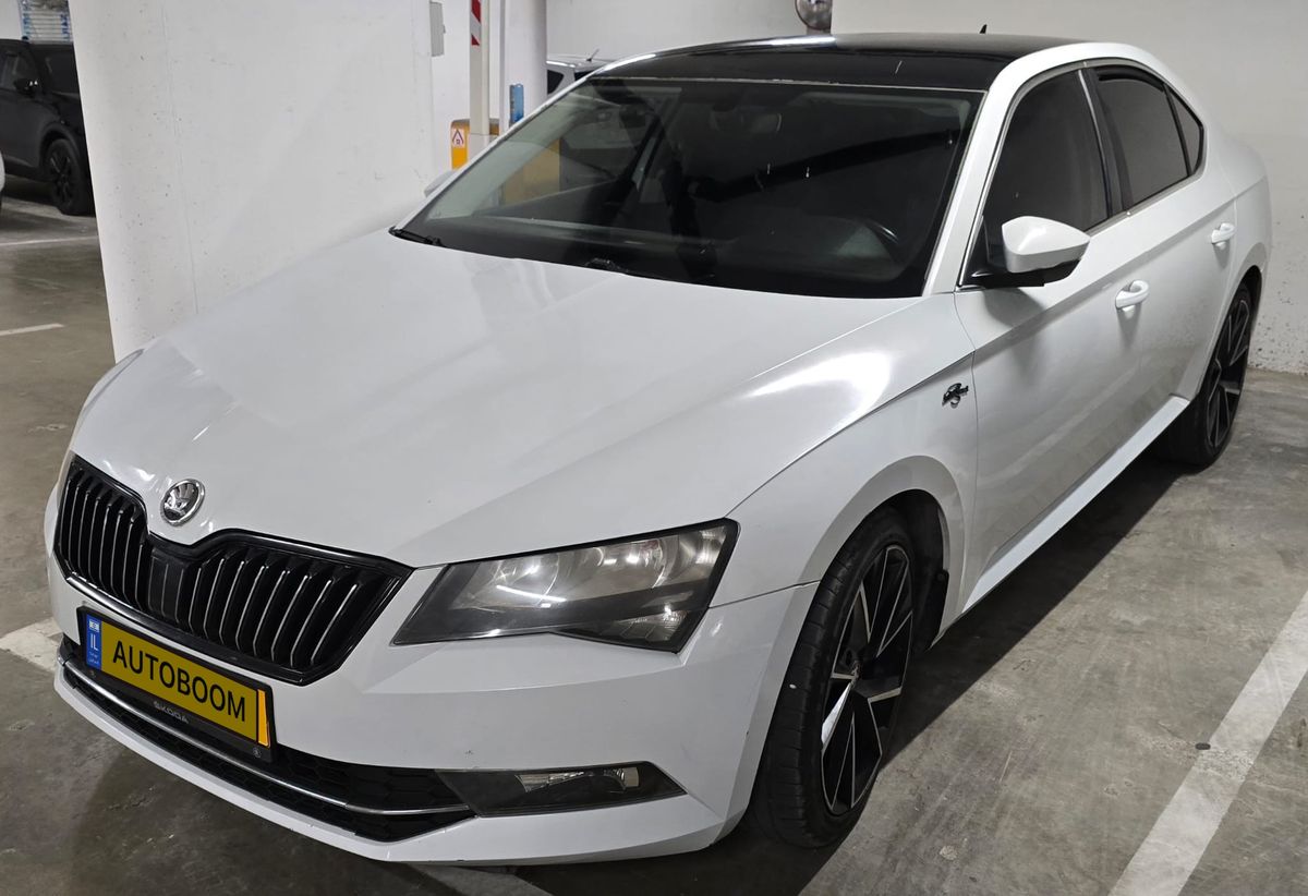 Skoda Superb 2nd hand, 2015