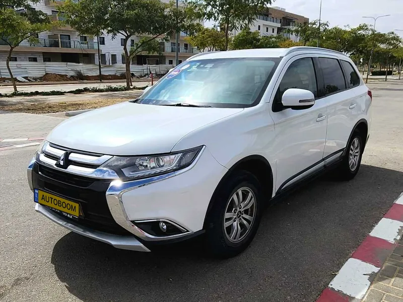 Mitsubishi Outlander с пробегом, 2018
