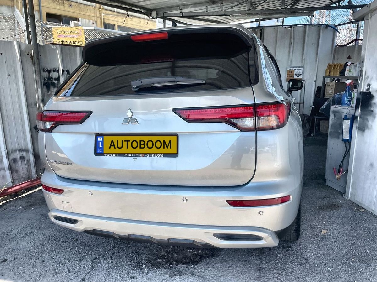 Mitsubishi Outlander 2nd hand, 2024, private