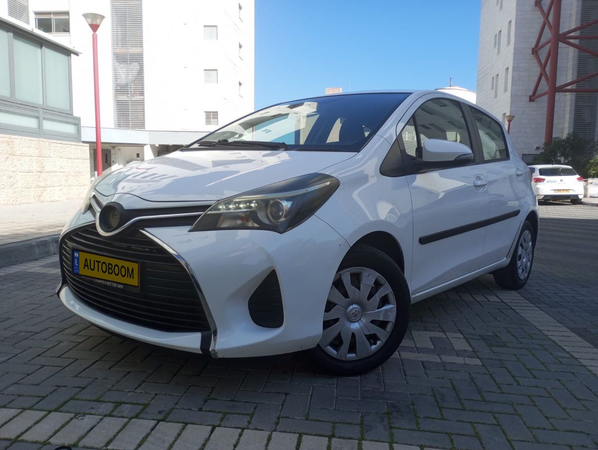 Toyota Yaris с пробегом, 2015, частная рука