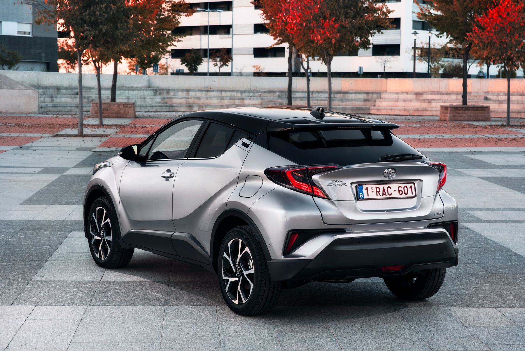 Тойота к. Toyota c-HR 2016. Toyota c-HR 2019. Тойота Chr 2019. Toyota Ch-r 2016.